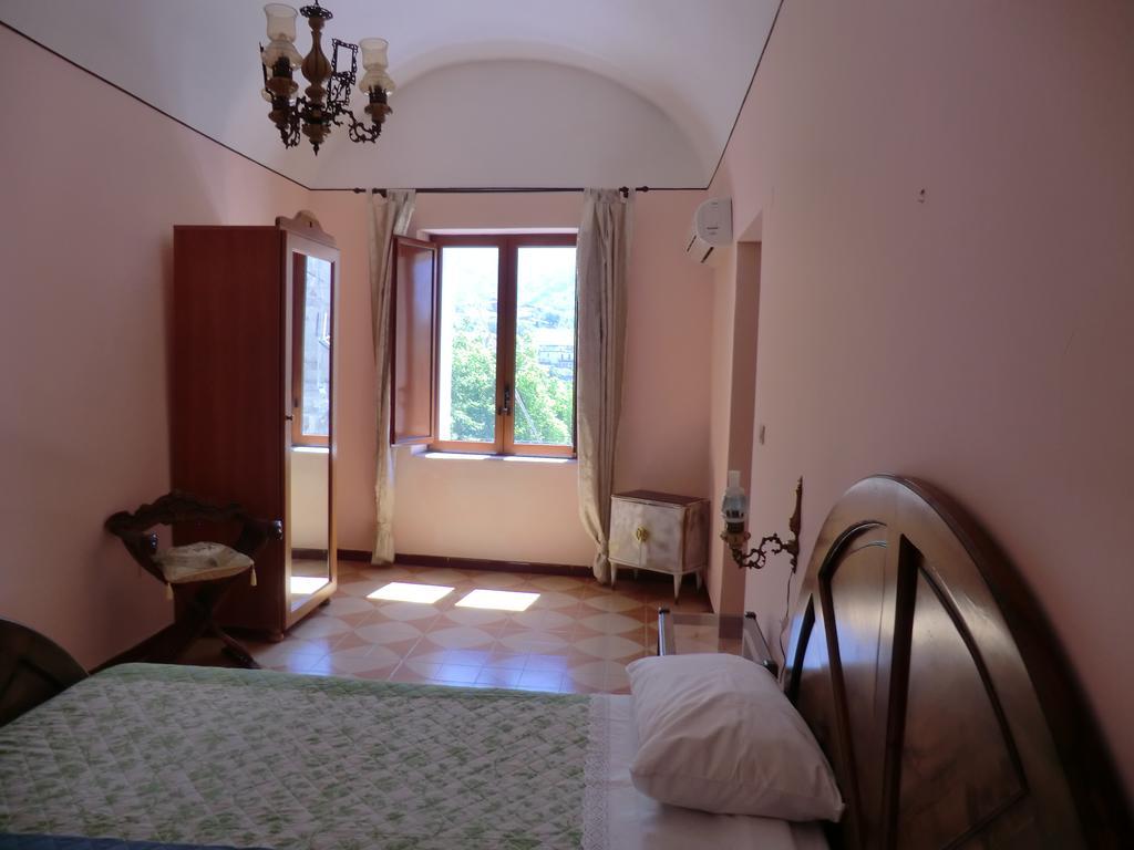 Agriturismo Mare E Monti 트라몬티 객실 사진