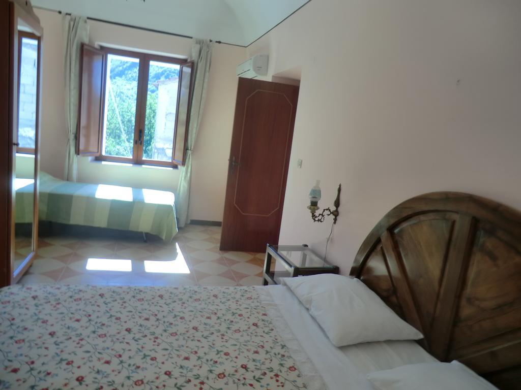 Agriturismo Mare E Monti 트라몬티 객실 사진