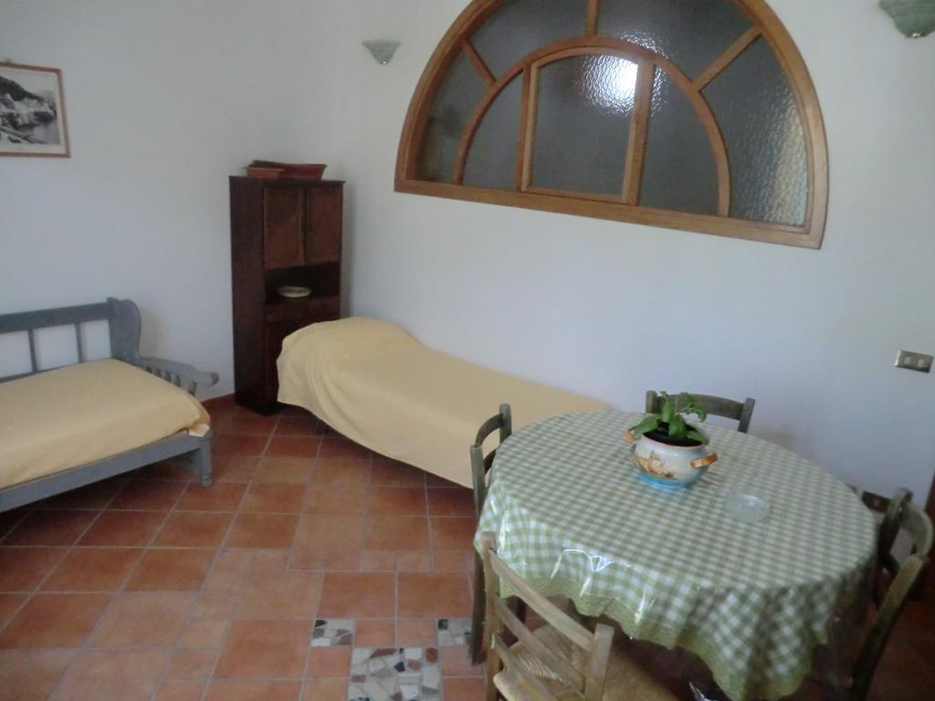 Agriturismo Mare E Monti 트라몬티 객실 사진