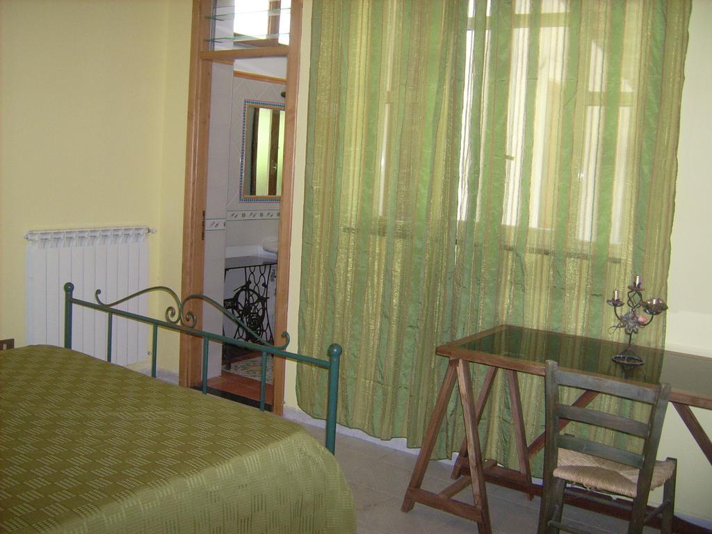 Agriturismo Mare E Monti 트라몬티 객실 사진