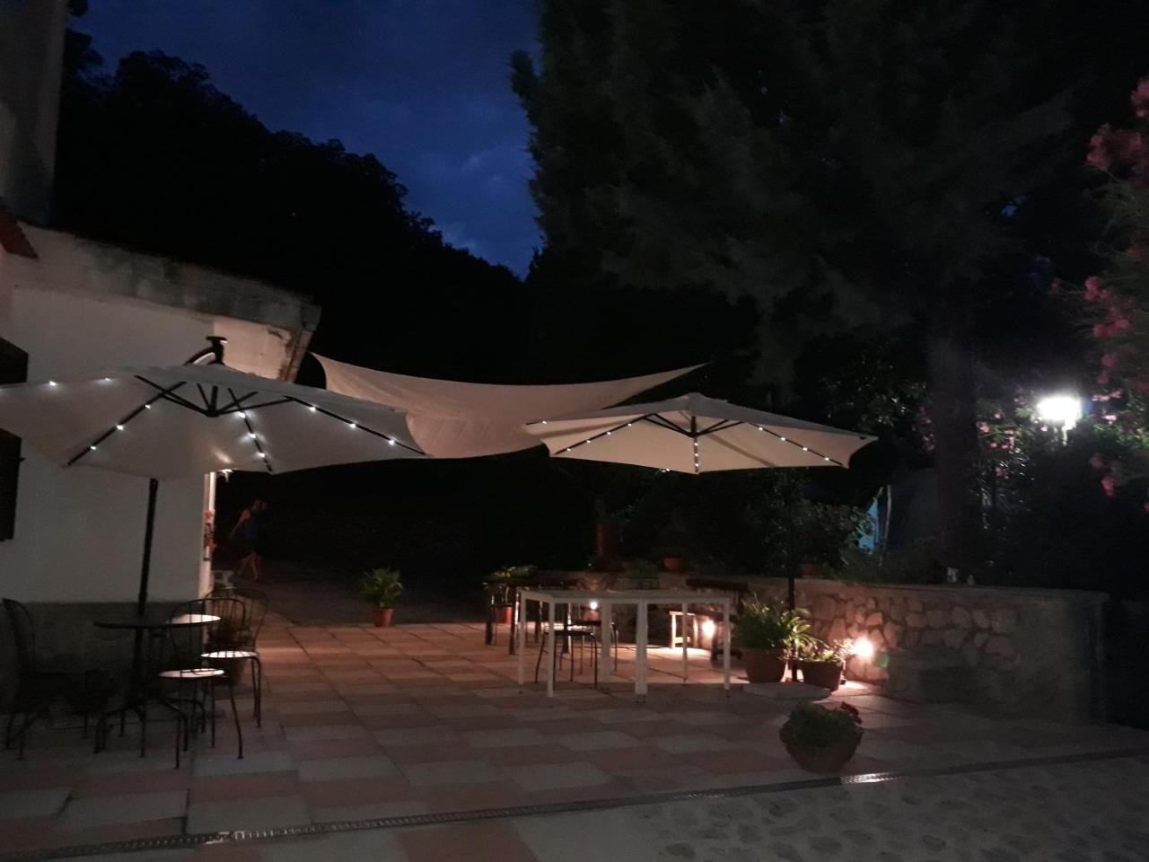 Agriturismo Mare E Monti 트라몬티 외부 사진